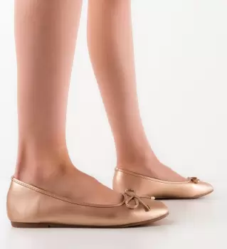 Balerini dama Atur Aurii imagine