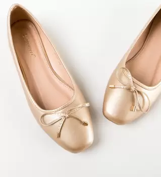 Balerini dama Atur Aurii imagine