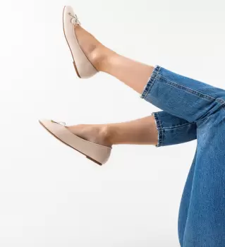 Balerini dama Atur Bej imagine