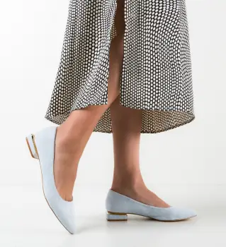 Balerini dama Chira Albastri imagine