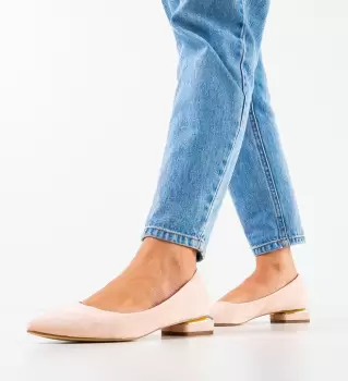 Balerini dama Chira Nude imagine