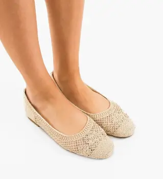 Balerini dama Ciara Bej imagine