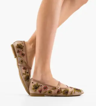 Balerini dama Fisher Nude imagine