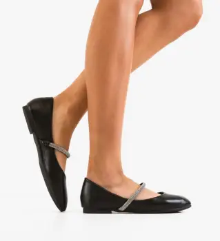 Balerini dama Keelan Negri imagine