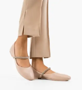 Balerini dama Keelan Nude imagine