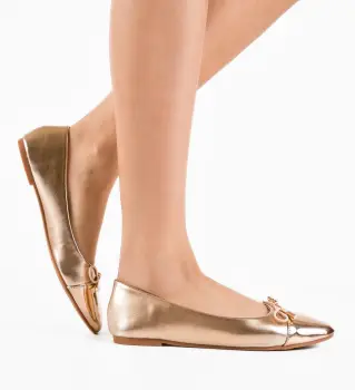 Balerini dama Kenga Aurii imagine