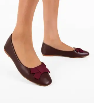 Balerini dama Kiprolos Grena imagine