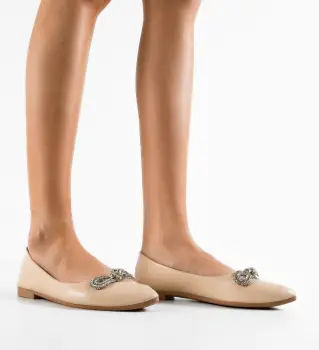 Balerini dama Laudine Bej imagine