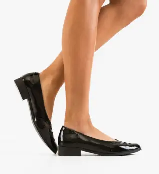 Balerini dama Laure Negri 2 imagine