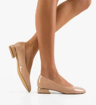 Balerini dama Lyta Bej imagine