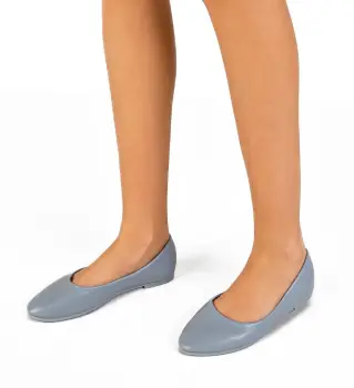 Balerini dama Ratap Albastri imagine