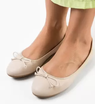 Balerini dama Singh Bej imagine