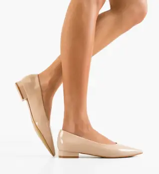 Balerini dama Zaina Nude imagine