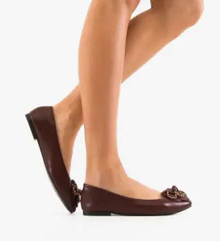 Balerini dama Zihan Grena imagine