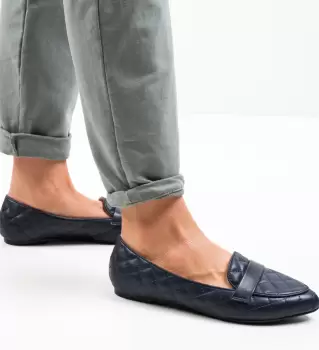 Balerini Nuke Bleumarin imagine