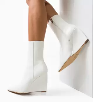 Botine dama Delila Albe imagine