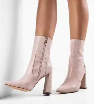 Botine dama Lutfi Roz imagine