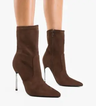 Botine dama Merzelyo Maro imagine