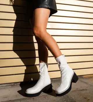 Botine dama Naom Albe imagine