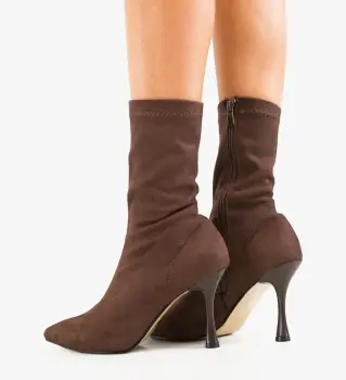 Botine dama Neki Maro imagine