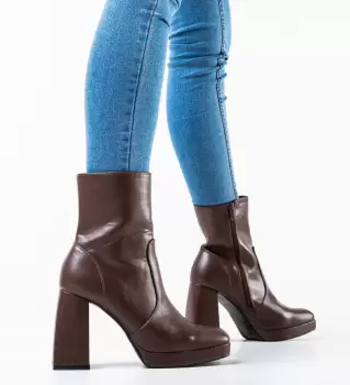 Botine dama Owais Maro imagine