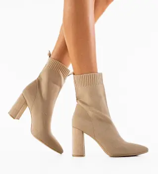 Botine dama Vlasta Bej imagine
