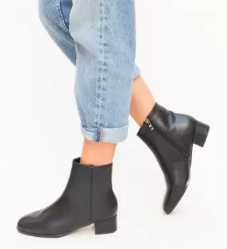 Botine Sela Negre imagine