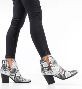 Botine Steliar Albe imagine