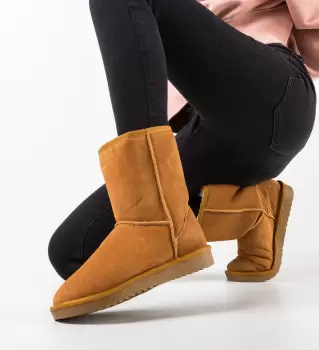 Cizme tip Ug Helsinki Camel imagine