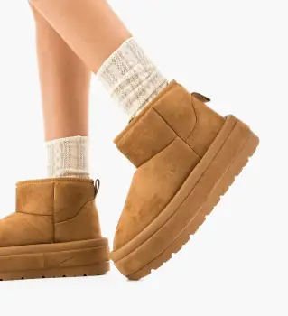 Cizme tip Ug Oursler Camel imagine