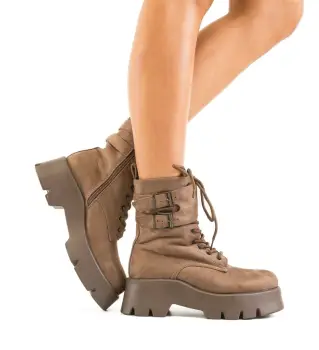 Ghete dama Gisele Maro imagine