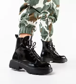 Ghete dama Krisha Negre imagine