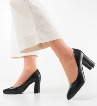 Pantofi Adas Negri imagine