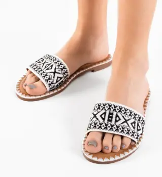 Papuci dama Chibuzo Albi imagine