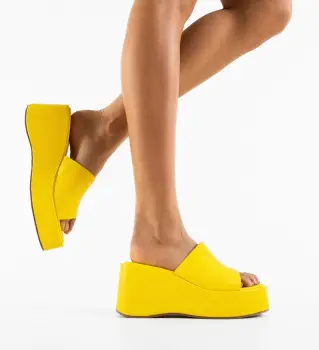 Papuci dama Haras Galbeni imagine