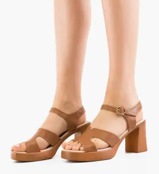 Sandale cu toc Aryana Camel imagine