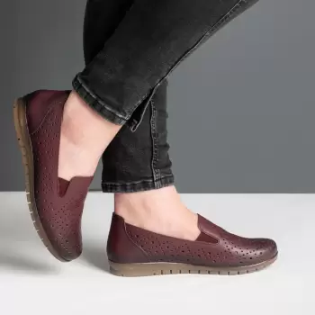 Pantofi piele naturala cu perforatii 1159 visiniu imagine