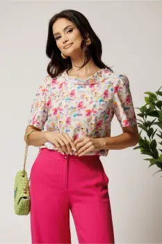 Bluza alba din viscoza lejera cu flori fucsia imagine