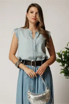 Bluza bleu din denim cu nasturi si nod la baza imagine