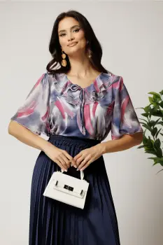 Bluza bleumarin din viscoza cu imprimeu magenta si maneci din voal imagine