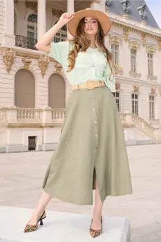 Bluza casual din viscoza verde cu floare maxi si strasuri imagine