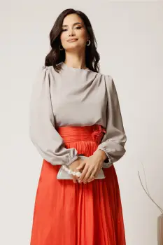 Bluza DY Fashion gri din triplu voal cu pliuri pe umar imagine