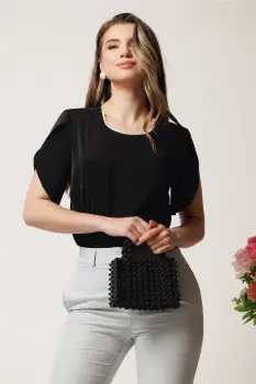 Bluza DY Fashion neagra lejera din voal cu perle la decolteu imagine