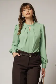 Bluza DY Fashion verde mint cu decupaj si perle la decolteu imagine