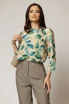 Bluza ivoar cu funda la decolteu si imprimeu in nuante de verde bej imagine