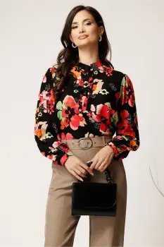 Bluza lejera neagra din viscoza cu flori corai si nasturi pe bust imagine