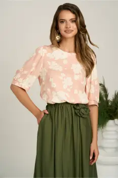 Bluza roz cu flori din viscoza cu croi drept imagine