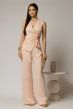 Compleu dama roz din satin cu bluza cu dantela la decolteu si pantaloni imagine