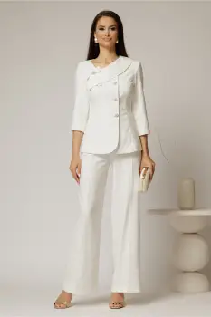 Compleu DY Fashion alb din sacou cu funda si nasturi perla si pantaloni imagine