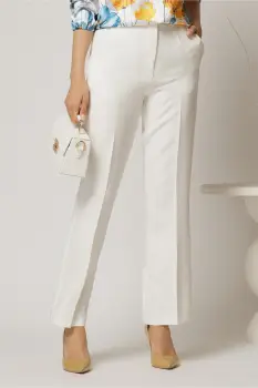 Pantaloni albi cu croi drept si buzunare imagine